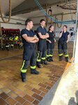 Bild zeigt wartende Kameraden